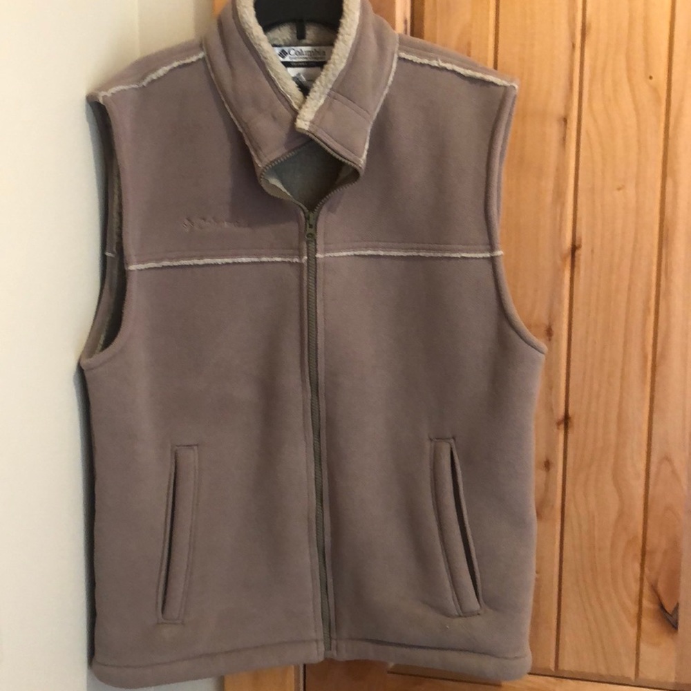 Men’s Columbia vest